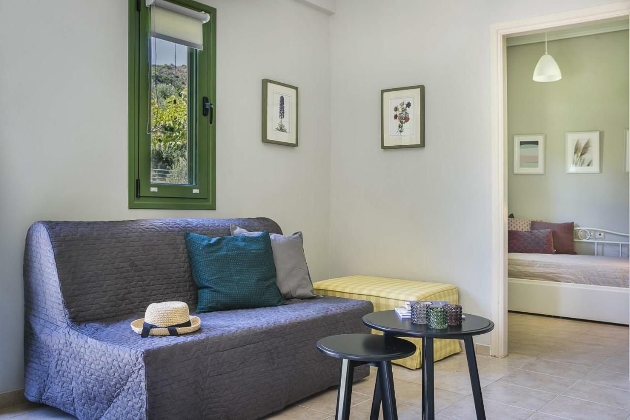 Earth Apartment กาเตลิออส ภายนอก รูปภาพ